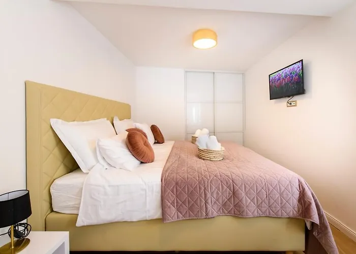 By The Sea - 22059 Apartment